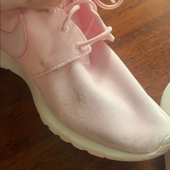 Nike Roshe One Arctic Pink - Picture 4 of 6